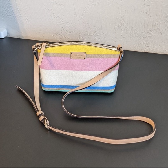 Kate Spade NY Grove Street printed Millie crossbody bag. - Picture 1 of 10